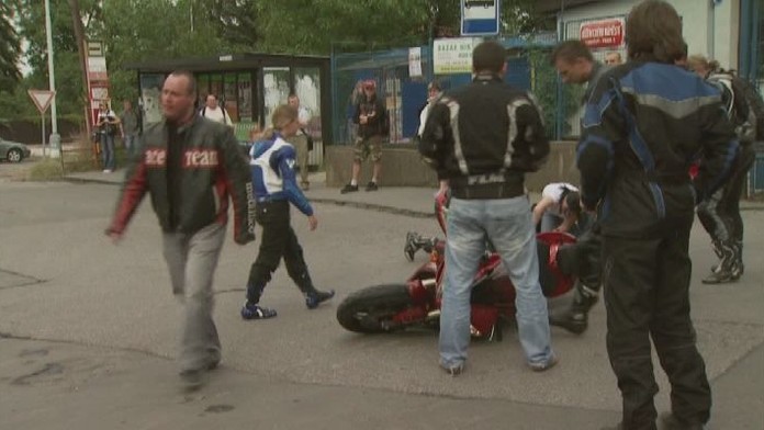 Jak dopadl motorkář vybouraný na protestním srazu