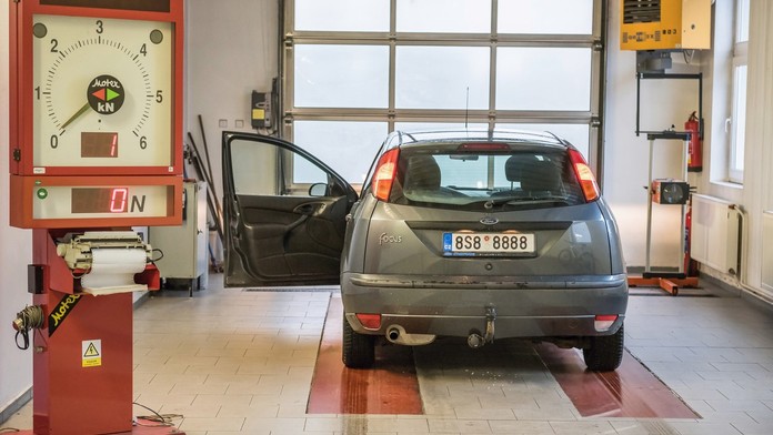 Další údaje o svých autech najdete online. Ministerstvo rozšiřuje služby na internetu