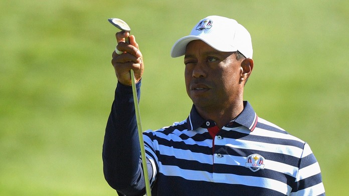 Nejdražší golfové hole v historii. Tigerovo náčiní se prodalo za rekordní sumu