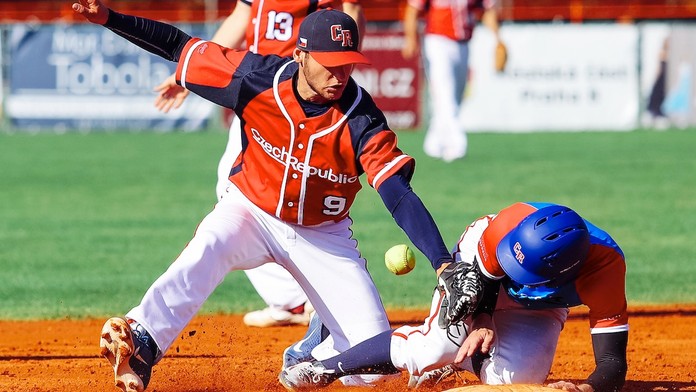 Softballovou reprezentaci potrápily její bývalé opory. Exhibice dopadla nerozhodně