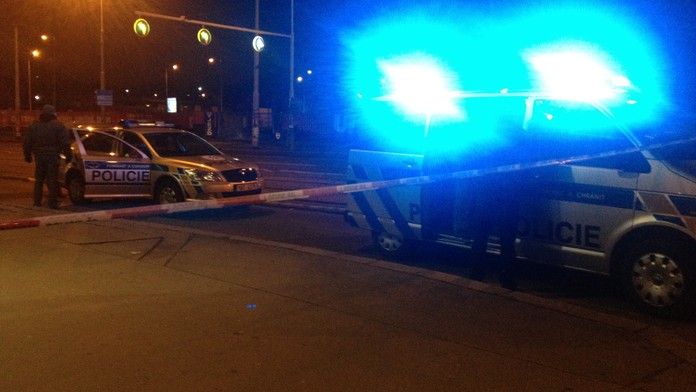Policistu v civilu spasila v potyčce až střelba do vzduchu