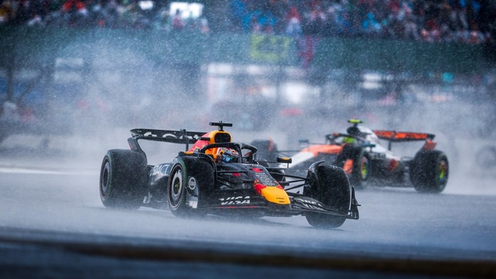 Šachy ve Formuli 1. Verstappen se od příští sezóny dočká nového parťáka