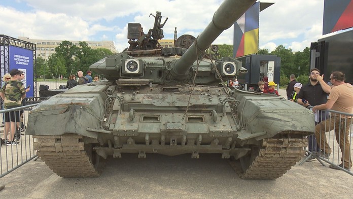 Виставка знищеної військової техніки РФ у Празі 11-24 липня