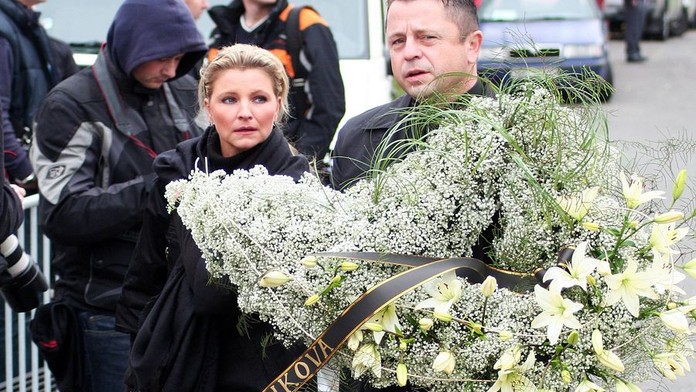 Vdova po Mukovi: zůstává v bytě, kde manžela našla mrtvého!