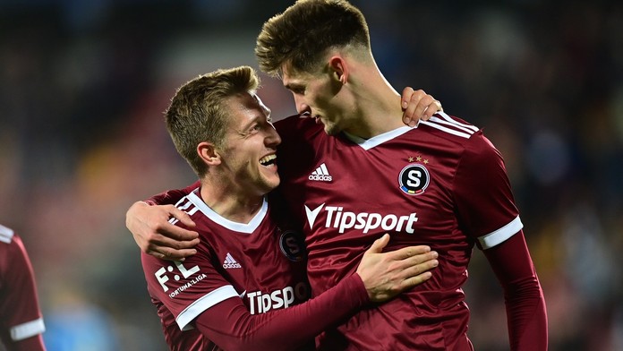 Sparta si spravila chuť a přejela Baník, Jablonec se topí v sestupových vodách
