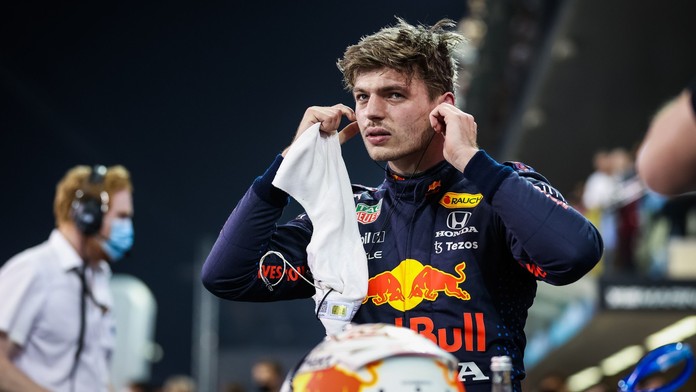 Kvalifikaci na klíčový závod vyhrál Verstappen, Hamilton byl druhý