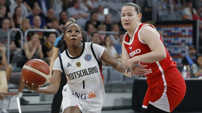 Kapitánka českých basketbalistek končí kariéru. Čeká potomka, nadále bude trenérkou