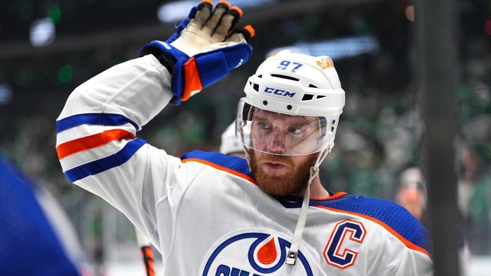 A je to tady! McDavid překonal Gretzkého rekord z play-off