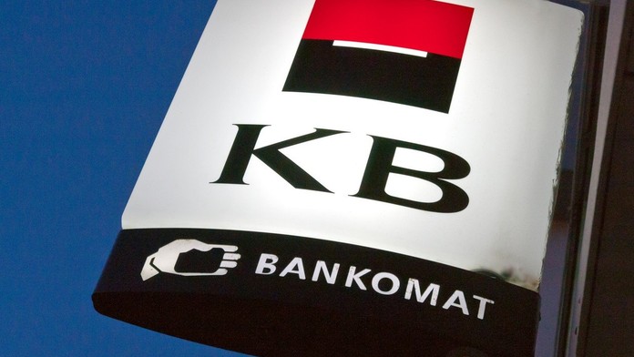 Banka varuje před podvodníky! Využívají triky, aby získali vaše peníze