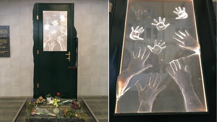 Proč?! Památník Wintonových dětí na Hlavním nádraží zničil vandal