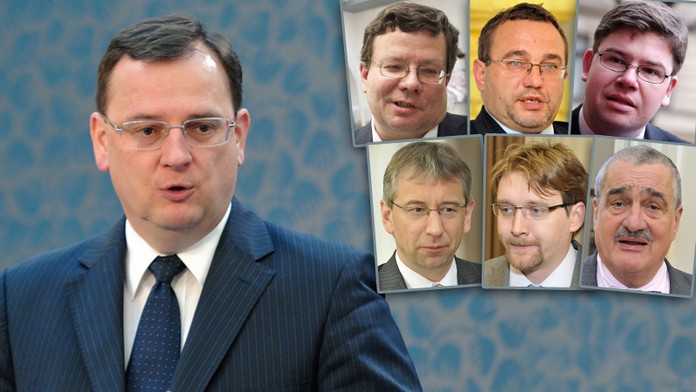 Kolik si český politik vydělá bokem? Podívejte se na majetková přiznání 18 ministrů