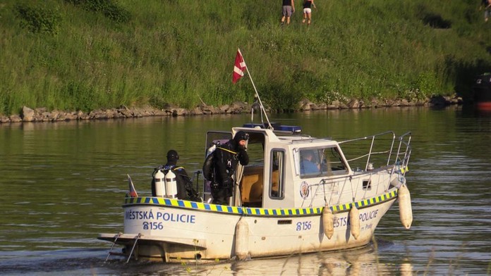 V Plzni a na Chrudimsku se utopili dva lidé, dalšího hledají ve Vltavě