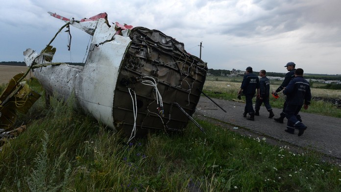 Proč se zřítil malajsijský boeing? PĚT DĚSIVÝCH TEORIÍ