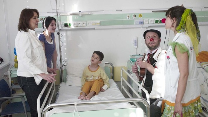 Běla Valšíková navštívila malé pacienty v Motole