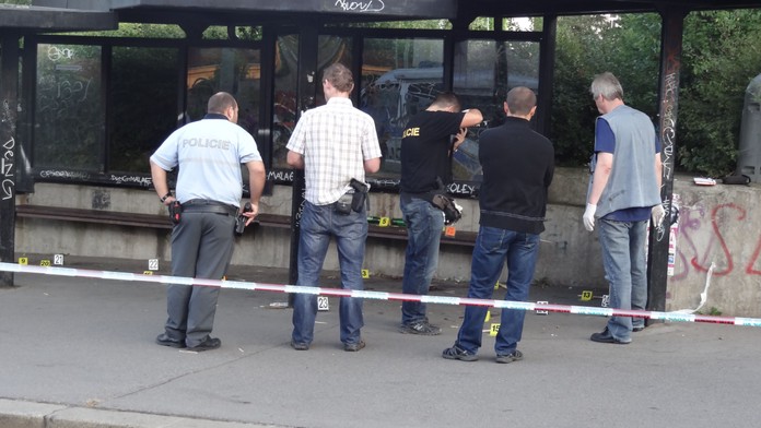 Chytili útočníka ze Strašnic! Po bitce zůstali těžce zranění muži
