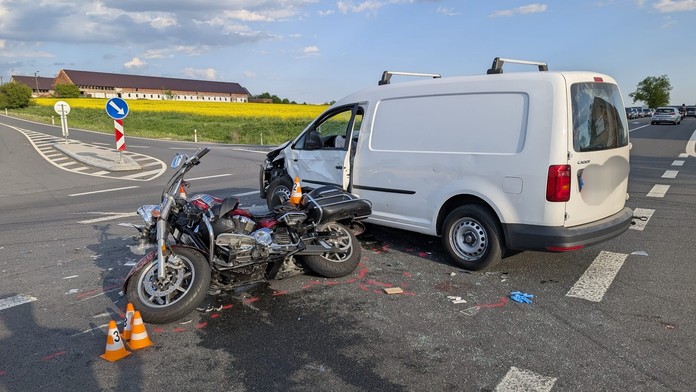 Mimořádně tragický pátek na silnicích. Pět obětí, dvě z nich na motorce