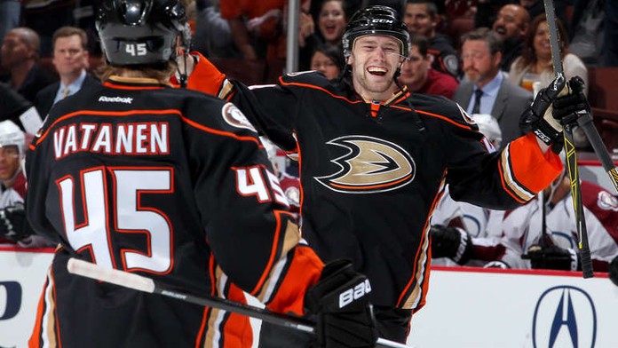 VELKÁ ČESKÁ PARÁDA! A pak dal Sekáč první gól za Anaheim
