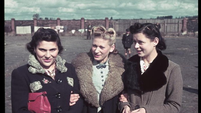Hitlerův fotograf pořídil barevné fotky v židovském ghettu