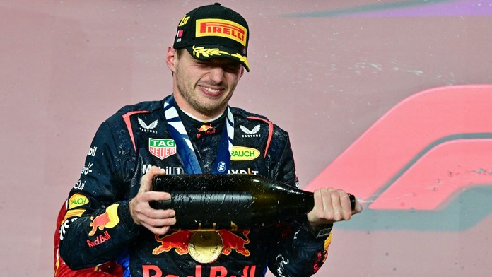 Max Verstappen slaví