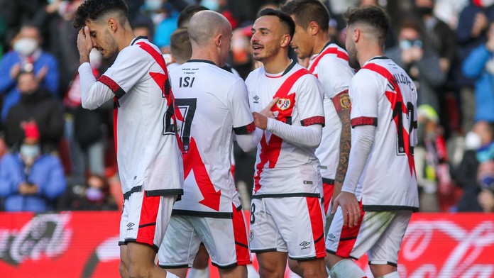 Vallecano si díky šťastné brance udrželo náskok před Barcelonou