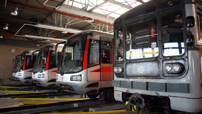 METRO "B" UŽ JEZDÍ! Provoz je zcela obnoven!