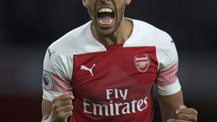Kapitán Arsenalu potěšil fanoušky, Aubameyang podepsal na tři roky