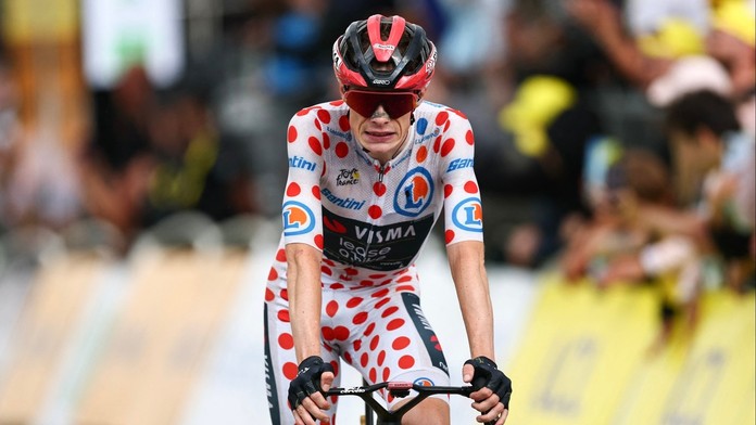 Smutný konec na Tour de France! Vingegaarda po těžkém pádu odvezla sanitka