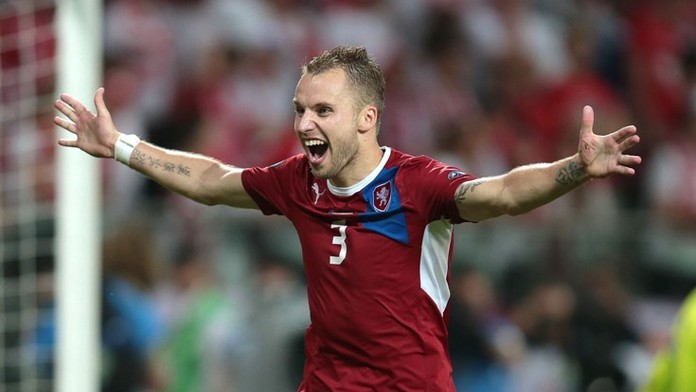 Michalu Kadlecovi šlo o život! Na autobus fotbalistů stříleli z pušky 
