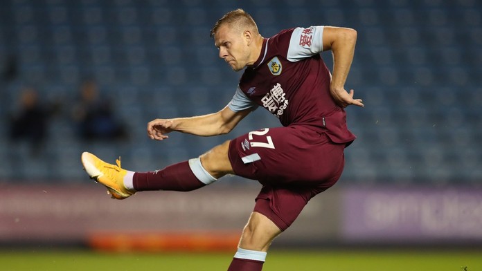 Vydra vystřelil Burnley bod! Překvapivě vyhrál Sheffield, Manchester ztratil