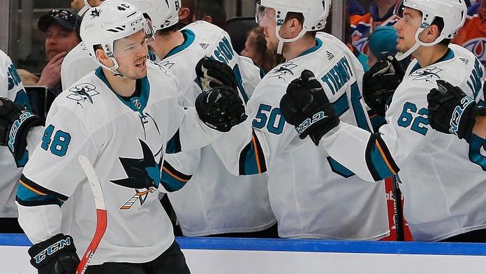 Hertl dvěma góly zařídil výhru San Jose! Opět se trefil i Faksa