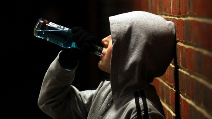 Sehnat alkohol není pro děti problém, inspekce kontrolovala obchody
