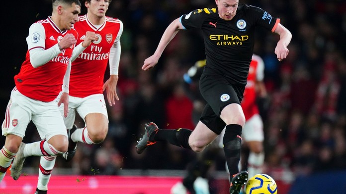 Arsenal utrpěl další porážku. City je ztrestalo třemi góly
