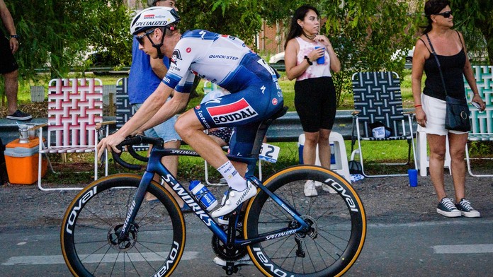 Velká smůla pro českého cyklistu. Upadl ještě před startem Tour, vylámal si zuby