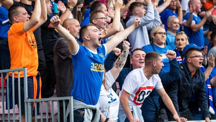 Skotsko řeší další rasismus. Fanoušci Rangers uráželi hráče Celticu