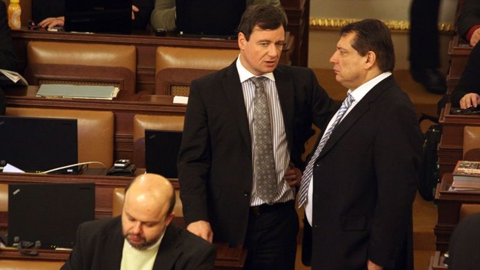 Paroubek se byl podívat ve vazbě u Ratha. Co řekl po návštěvě?