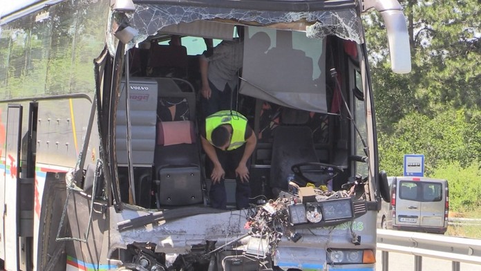 'Stříkala tam krev!': Češka o drsné nehodě autobusu v Bulharsku