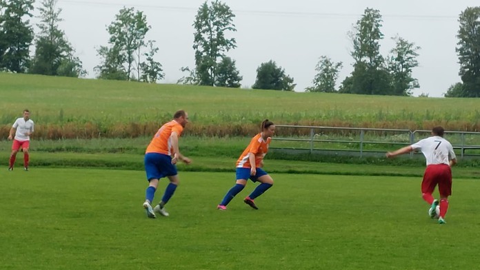 Velký moment pro český fotbal, žena hrála s muži. Zvládla to skvěle, říká kouč