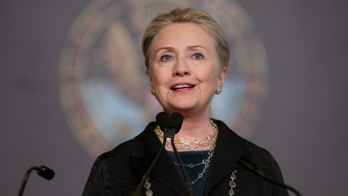 Clintonovou vyšetřuje FBI! Porušila vládní pravidla