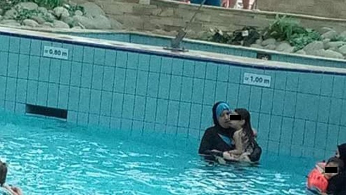 Akvapark zahalené muslimky hájí. Už nás tam neuvidíte, zuří Češi!
