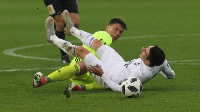 Dvě červené a tři góly! Derby mezi Karvinou a Baníkem jiskřilo