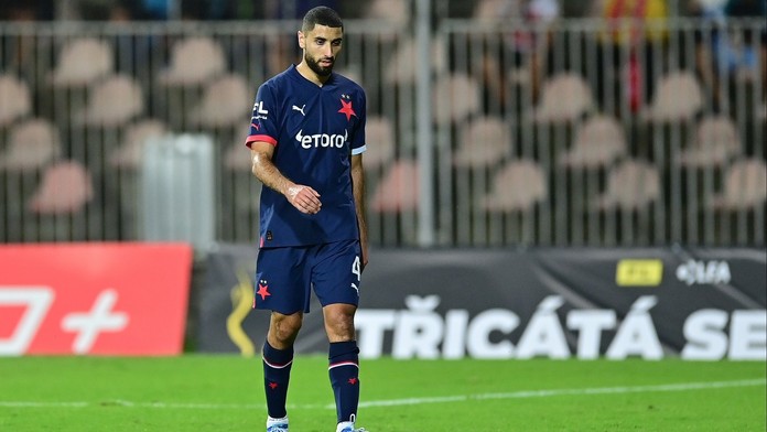 Pustí Slavia jednoho ze svých stoperů? Zájem má švédský AIK Stockholm