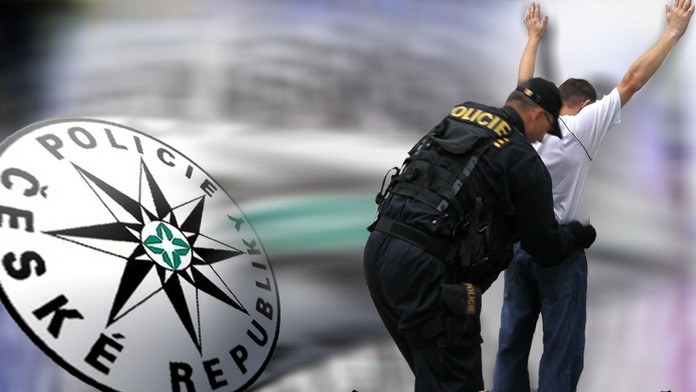 Pražští policisté dopadli lupiče na kolečkových bruslích