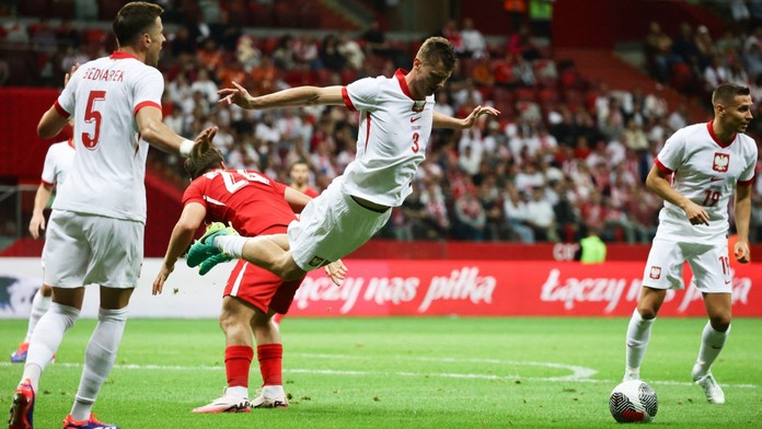 Polský fotbalista Pawel Dawidowicz v roli skokana roku