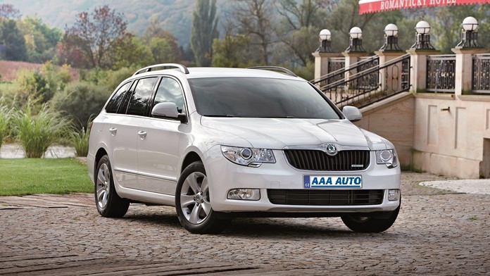 Škoda Superb, jedna z nejpopulárnějších ojetin, v prosinci oslaví 15 let