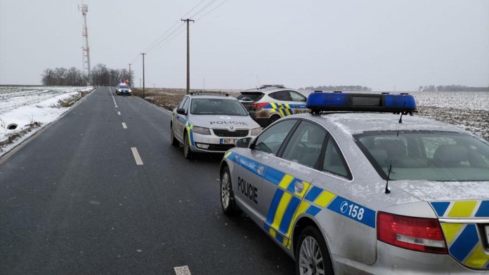 Zbytečná smrt! Řidič havaroval při honičce s policií