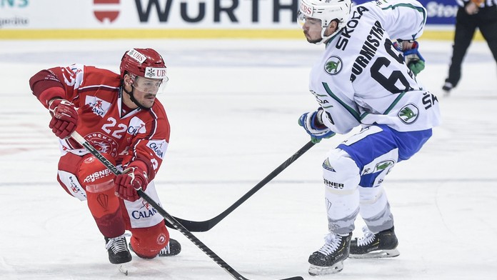 Kuriozní branka! Třinecký útočník pomohl šťastnou trefou k postupu