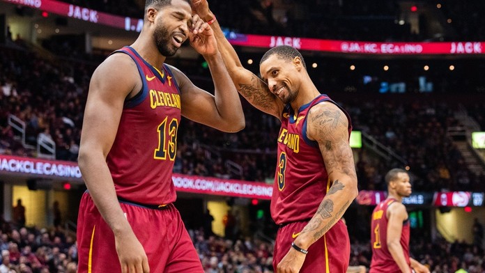 Lidé hledají "neznámého" hráče z NBA, randí se správnou ženou