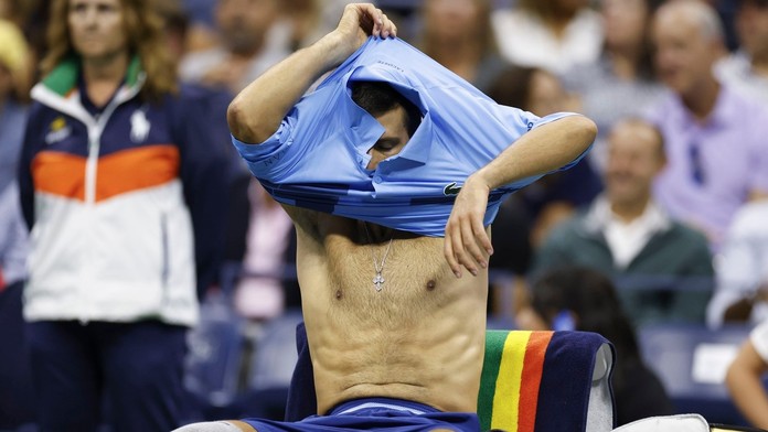 Šok na US Open, Djokovič končí už ve 3. kole. Dál neprošel ani Lehečka