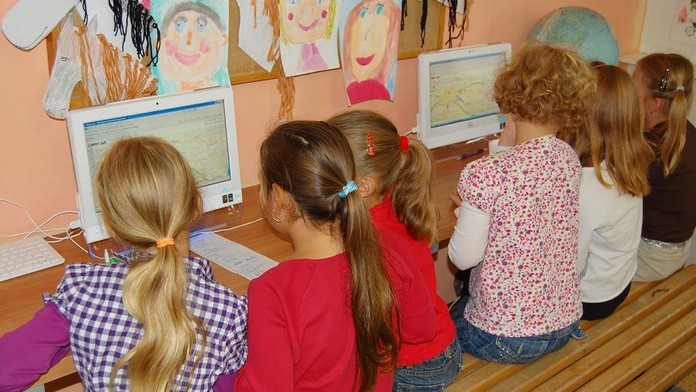 Výuku na ZŠ mají změnit chytrá Digitální hnízda