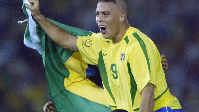 Legendární Ronaldo po letech přiznal, proč měl šílenou ofinku!